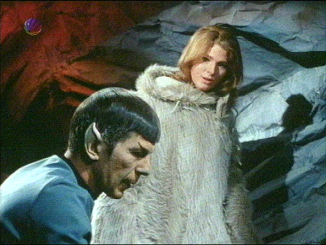 Star Trek Bilder - The Original Series - Raumschiff Enterprise - Portal in die Vergangenheit