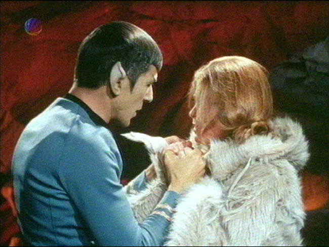 Star Trek Bilder - The Original Series - Raumschiff Enterprise - Portal in die Vergangenheit