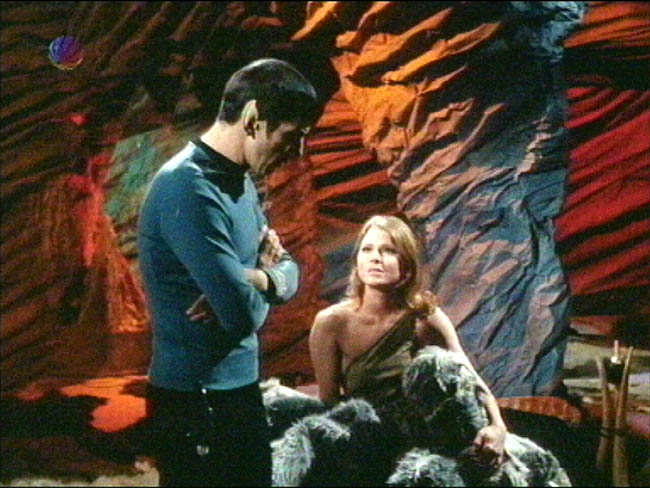Star Trek Bilder - The Original Series - Raumschiff Enterprise - Portal in die Vergangenheit