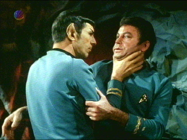 Star Trek Bilder - The Original Series - Raumschiff Enterprise - Portal in die Vergangenheit