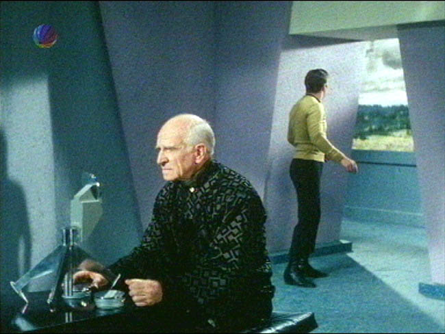 Star Trek Bilder - The Original Series - Raumschiff Enterprise - Portal in die Vergangenheit