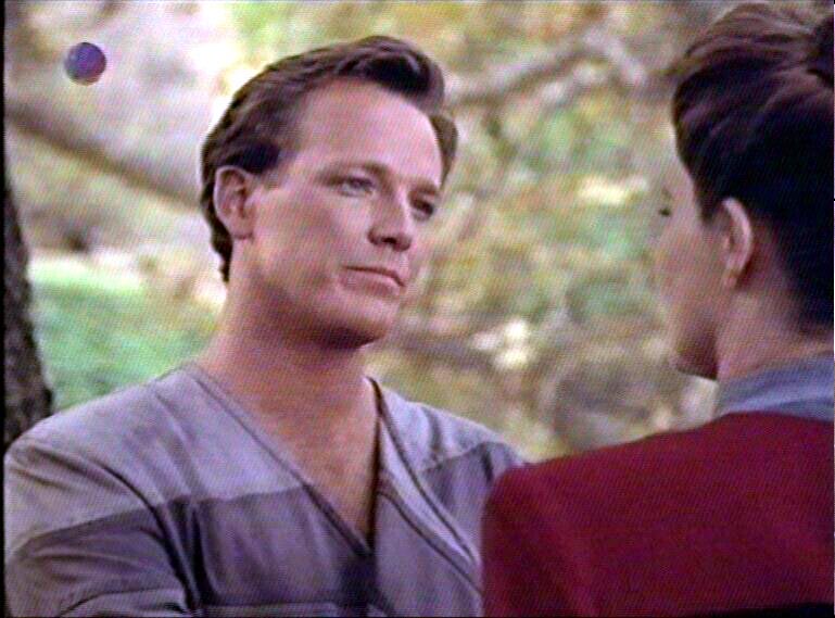 Star Trek Bilder - Voyager - Der Fürsorger