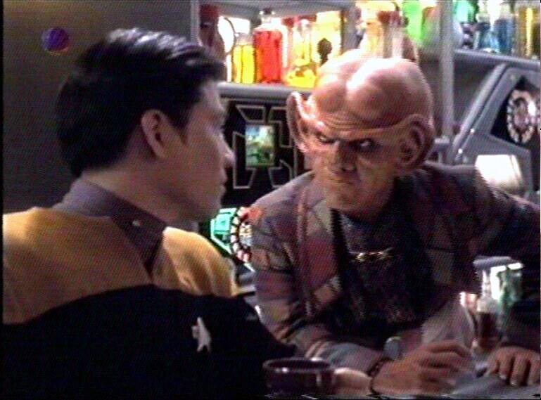 Star Trek Bilder - Voyager - Der Fürsorger
