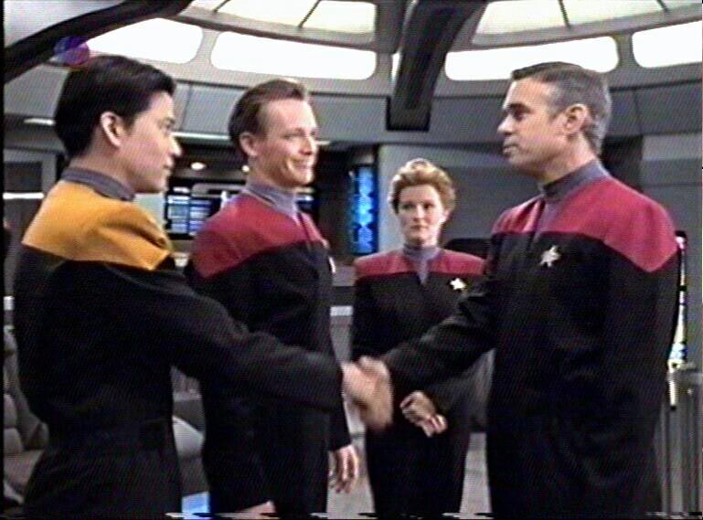 Star Trek Bilder - Voyager - Der Fürsorger