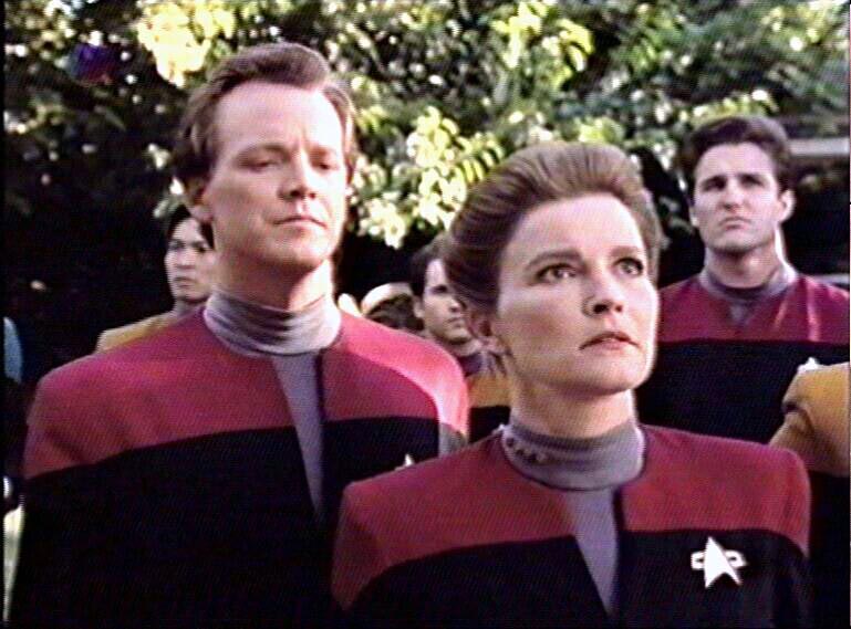 Star Trek Bilder - Voyager - Der Fürsorger