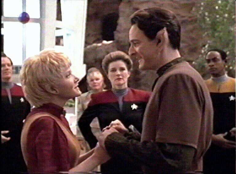 Star Trek Bilder - Voyager - Der Fürsorger
