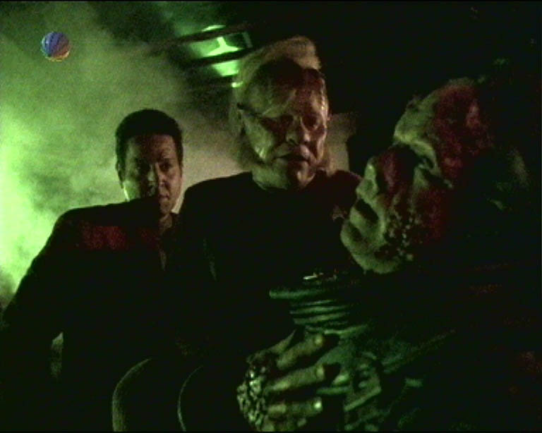 Star Trek Bilder - Voyager - Verheerende Gewalt