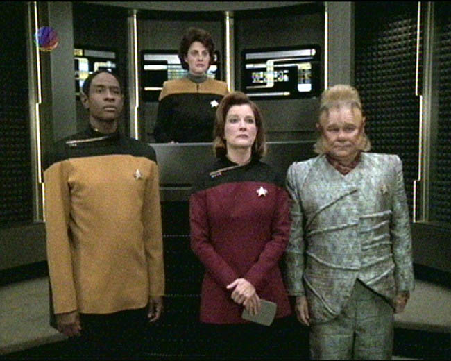 Star Trek Bilder - Voyager - Liebe inmitten der Sterne