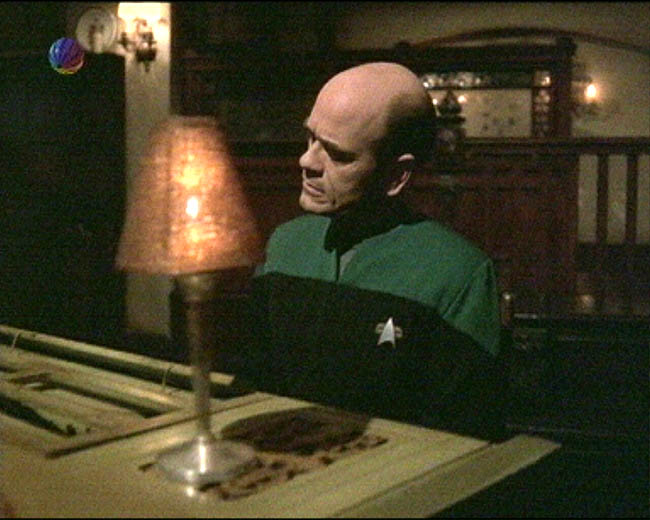 Star Trek Bilder - Voyager - Liebe inmitten der Sterne