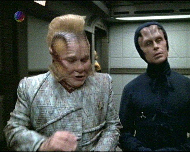 Star Trek Bilder - Voyager - Liebe inmitten der Sterne