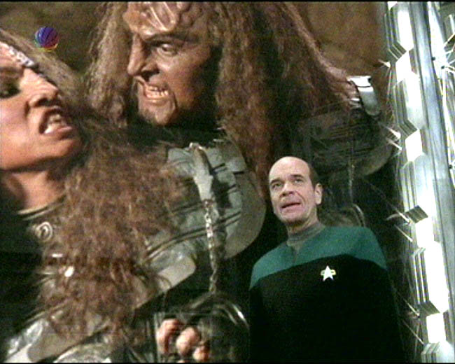 Star Trek Bilder - Voyager - Liebe inmitten der Sterne