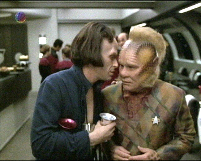 Star Trek Bilder - Voyager - Liebe inmitten der Sterne