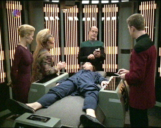 Star Trek Bilder - Voyager - Liebe inmitten der Sterne