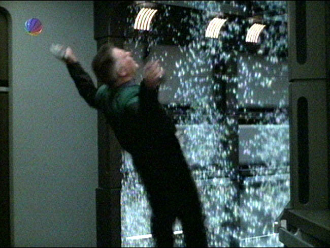 Star Trek Bilder - Voyager - Zeitschiff "Relativity"
