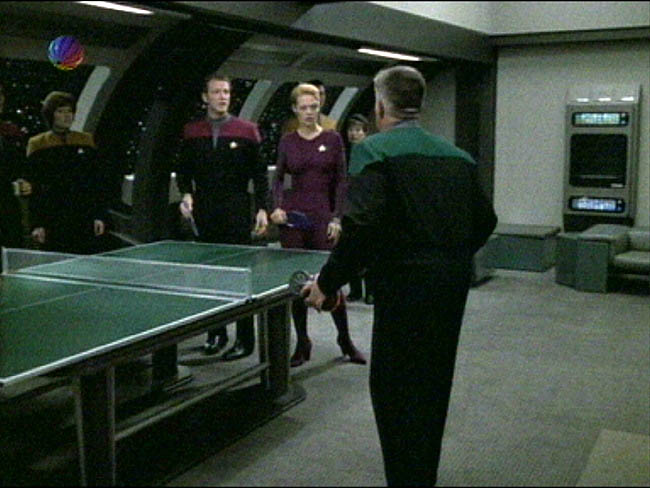 Star Trek Bilder - Voyager - Zeitschiff "Relativity"