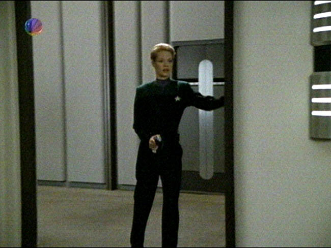 Star Trek Bilder - Voyager - Zeitschiff "Relativity"