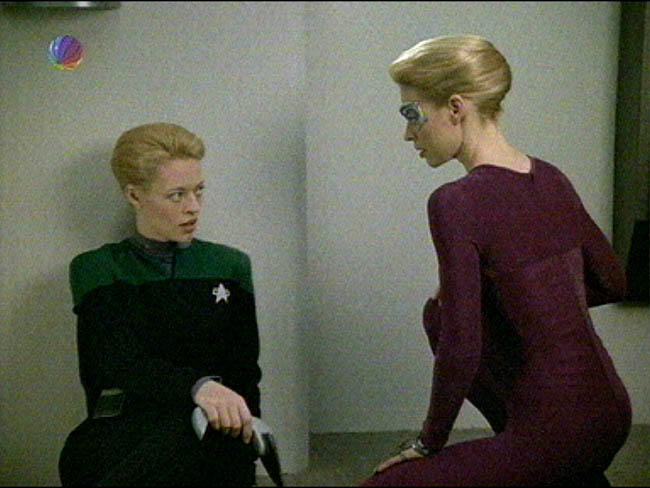 Star Trek Bilder - Voyager - Zeitschiff "Relativity"
