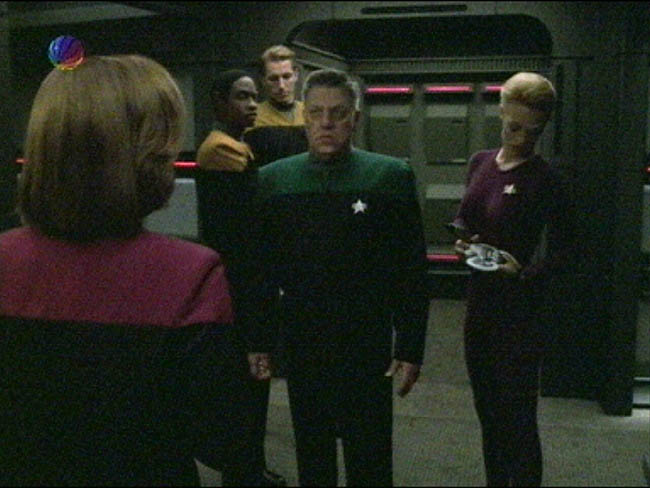 Star Trek Bilder - Voyager - Zeitschiff "Relativity"