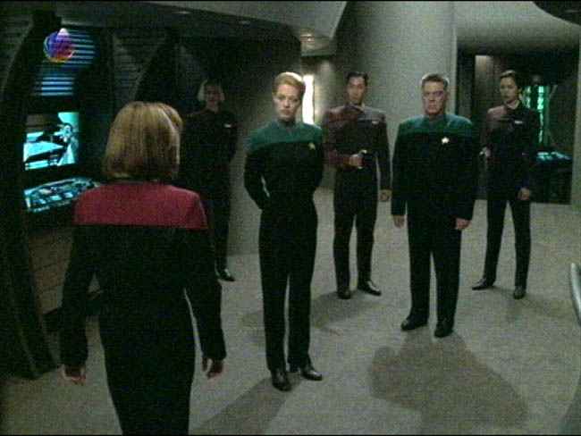 Star Trek Bilder - Voyager - Zeitschiff "Relativity"