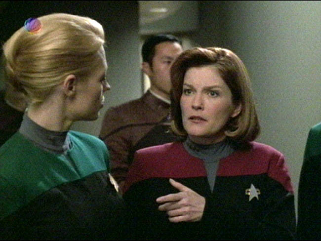 Star Trek Bilder - Voyager - Zeitschiff "Relativity"