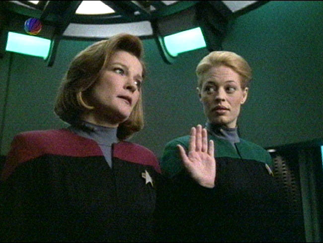 Star Trek Bilder - Voyager - Zeitschiff "Relativity"