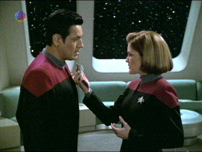 Star Trek Bilder - Voyager - Zeitschiff "Relativity"