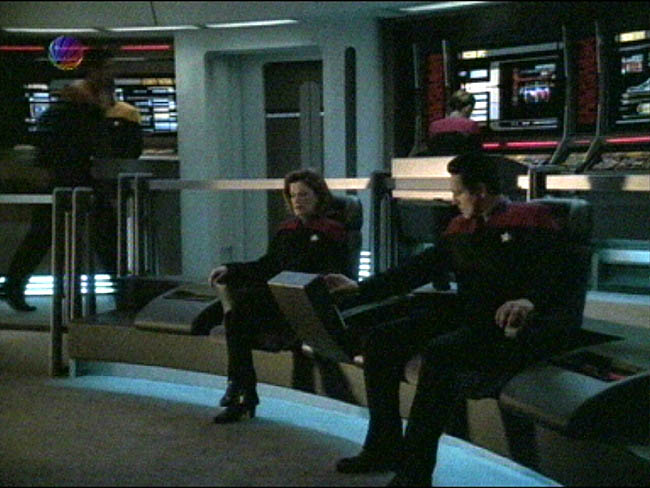 Star Trek Bilder - Voyager - Zeitschiff "Relativity"