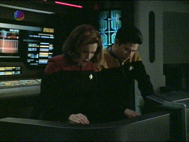 Star Trek Bilder - Voyager - Zeitschiff "Relativity"