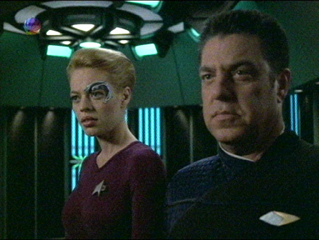 Star Trek Bilder - Voyager - Zeitschiff "Relativity"