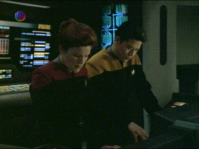 Star Trek Bilder - Voyager - Zeitschiff "Relativity"