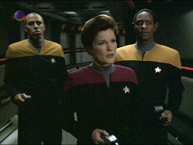 Star Trek Bilder - Voyager - Zeitschiff "Relativity"