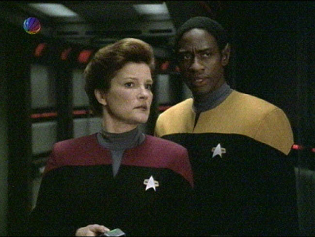 Star Trek Bilder - Voyager - Zeitschiff "Relativity"
