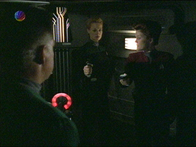 Star Trek Bilder - Voyager - Zeitschiff "Relativity"