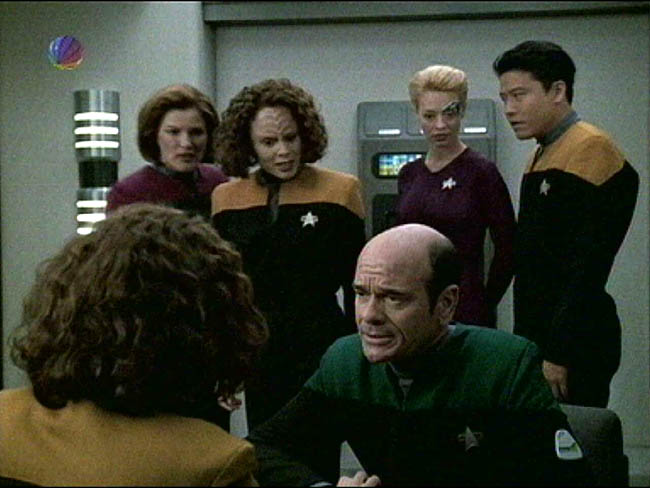 Star Trek Bilder - Voyager - Dame, Doktor, As, Spion