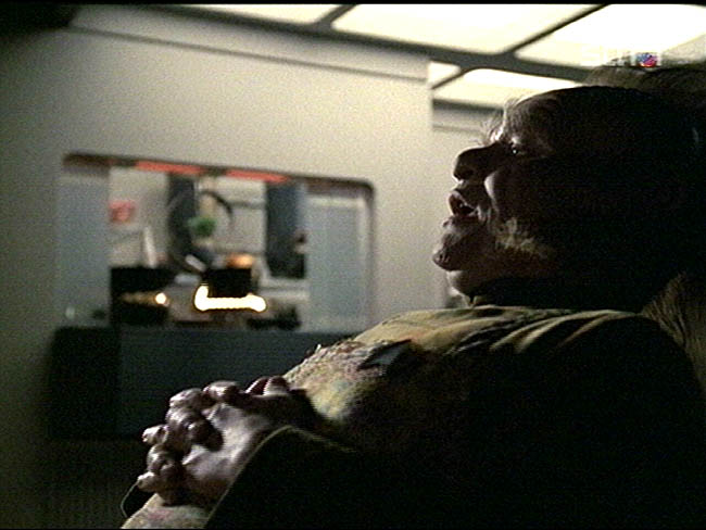Star Trek Bilder - Voyager - Die Zähne des Drachen
