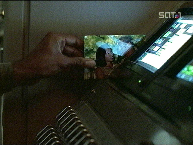 Star Trek Bilder - Voyager - Ein kleiner Schritt
