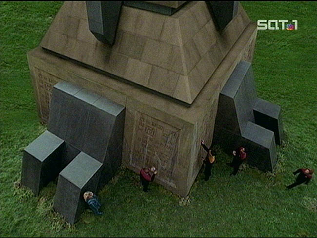 Star Trek Bilder - Voyager - Das Mahnmal