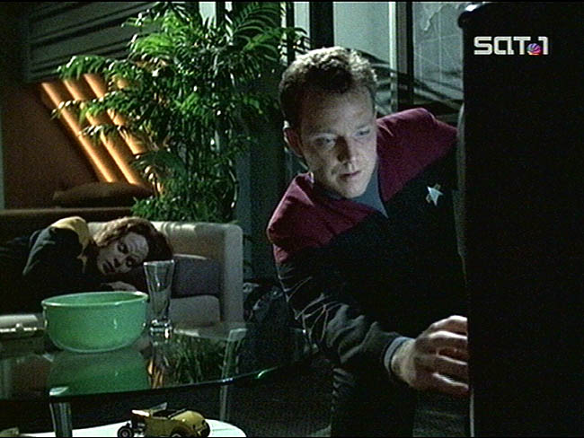 Star Trek Bilder - Voyager - Das Mahnmal