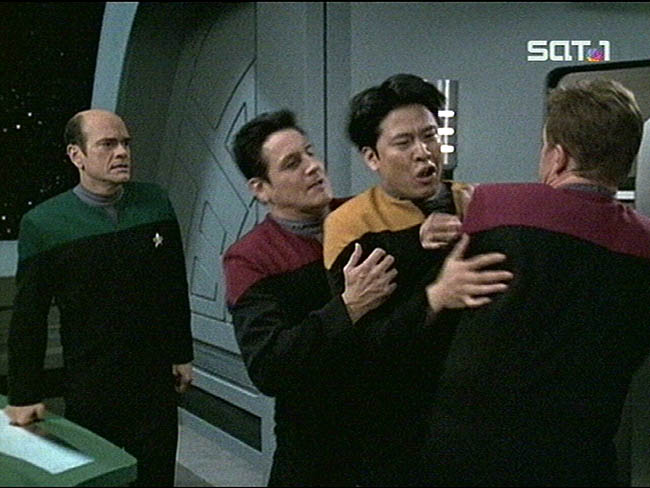 Star Trek Bilder - Voyager - Das Mahnmal