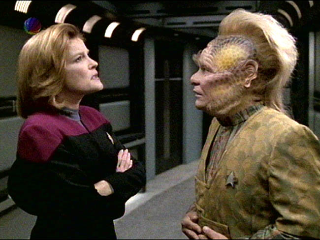 Star Trek Bilder - Voyager - Kritische Versorgung