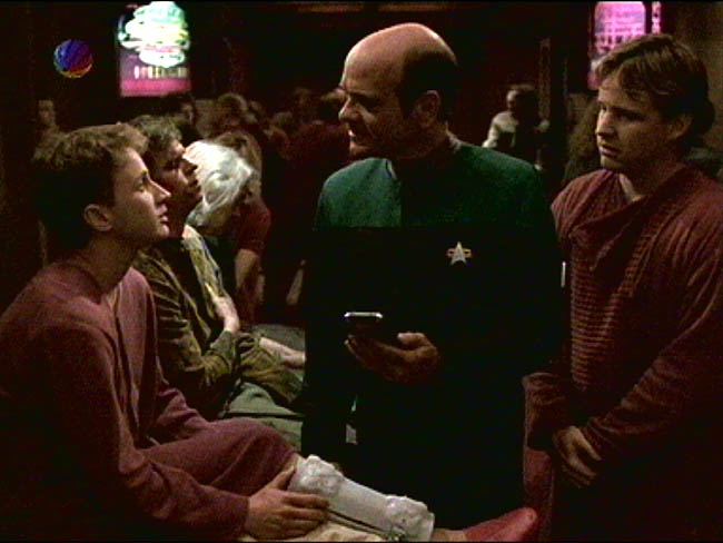 Star Trek Bilder - Voyager - Kritische Versorgung
