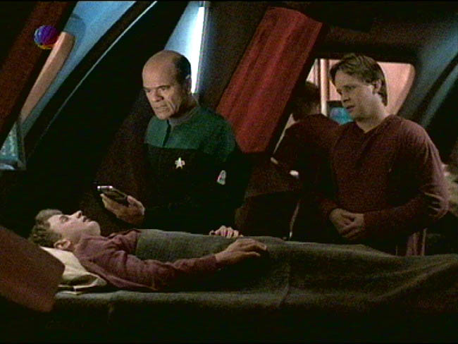 Star Trek Bilder - Voyager - Kritische Versorgung