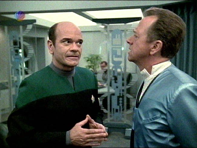 Star Trek Bilder - Voyager - Kritische Versorgung
