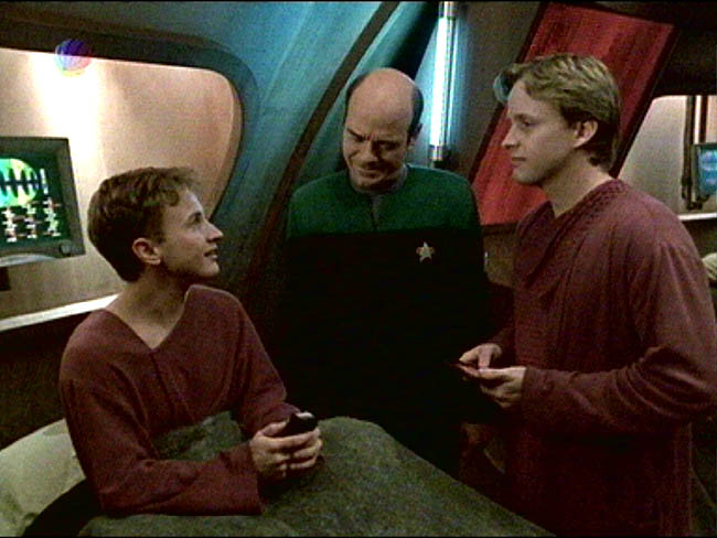 Star Trek Bilder - Voyager - Kritische Versorgung