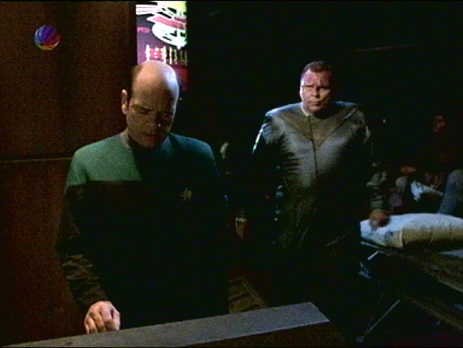 Star Trek Bilder - Voyager - Kritische Versorgung