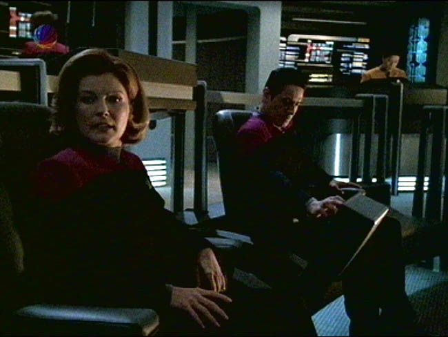 Star Trek Bilder - Voyager - Kritische Versorgung