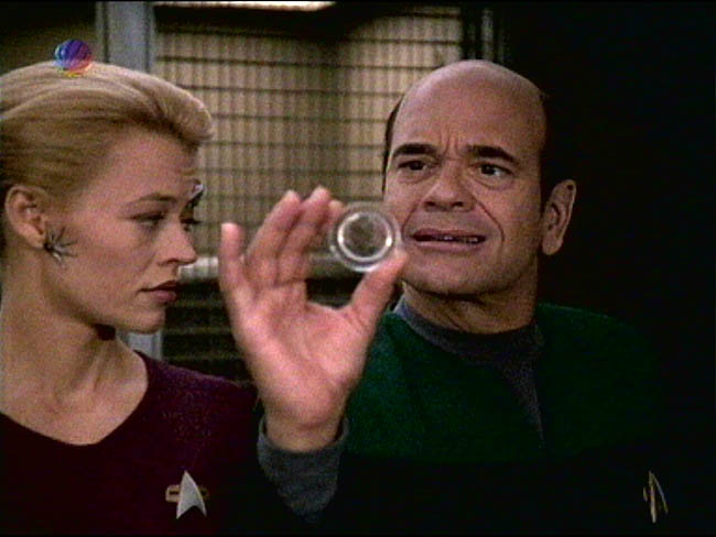 Star Trek Bilder - Voyager - Körper und Seele