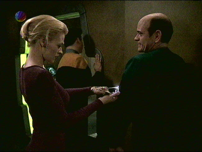 Star Trek Bilder - Voyager - Körper und Seele