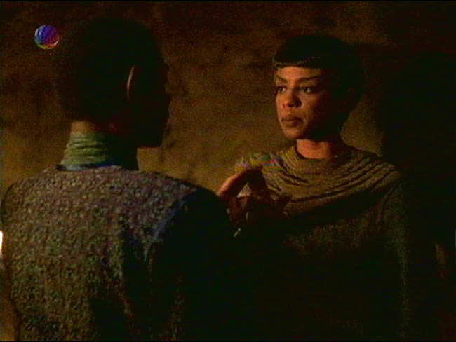 Star Trek Bilder - Voyager - Körper und Seele