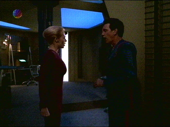 Star Trek Bilder - Voyager - Körper und Seele